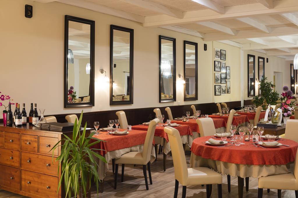 Logis Hotel Restaurant Les Cedres Joyeuse Exterior photo