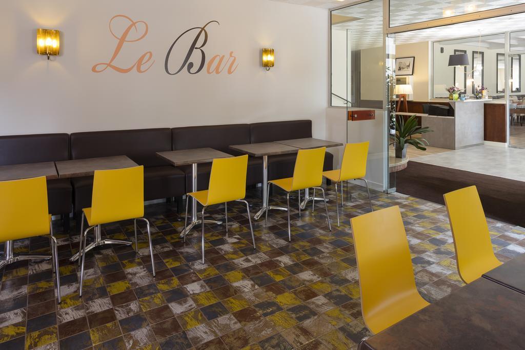 Logis Hotel Restaurant Les Cedres Joyeuse Exterior photo